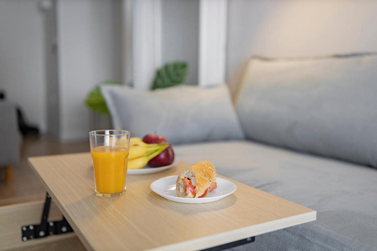 Honeybee Apartment Ateny Zewnętrze zdjęcie