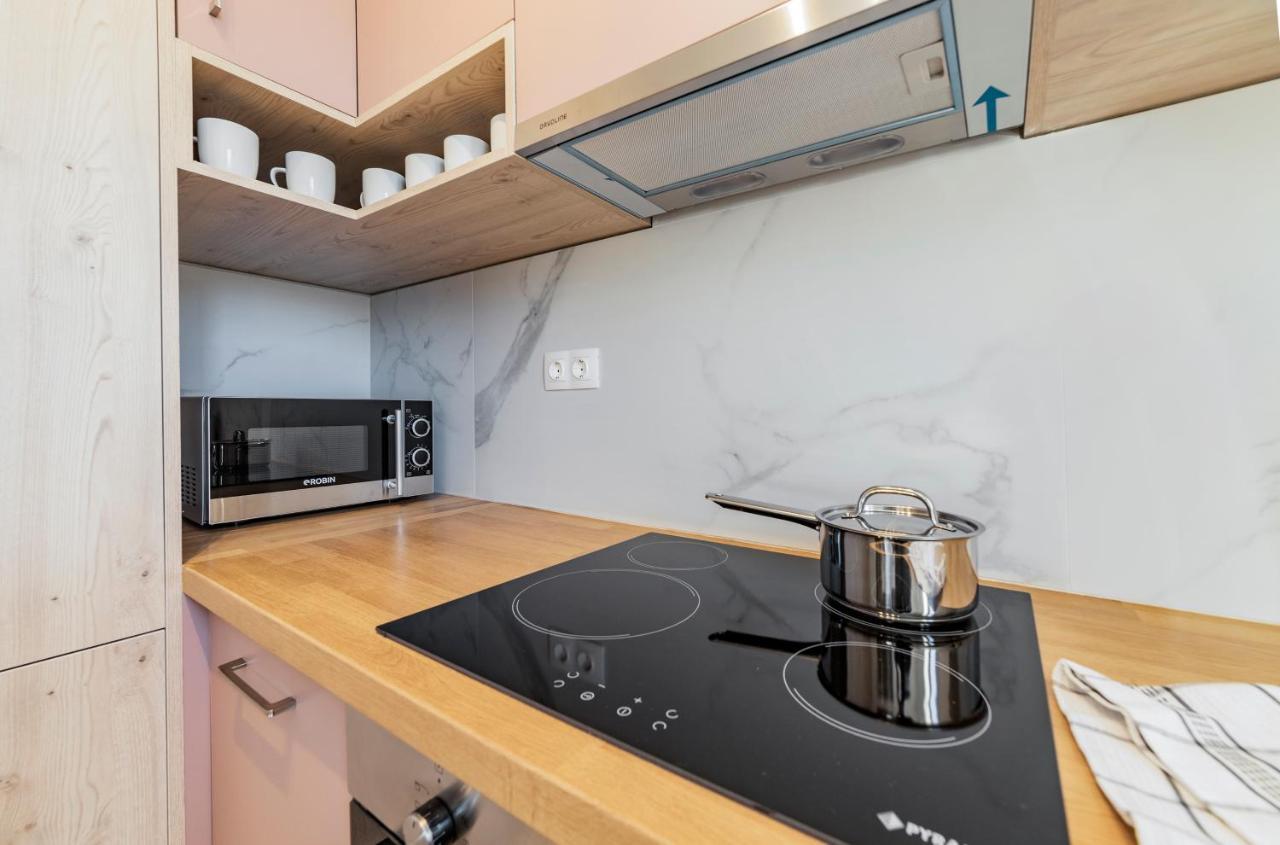Honeybee Apartment Ateny Zewnętrze zdjęcie