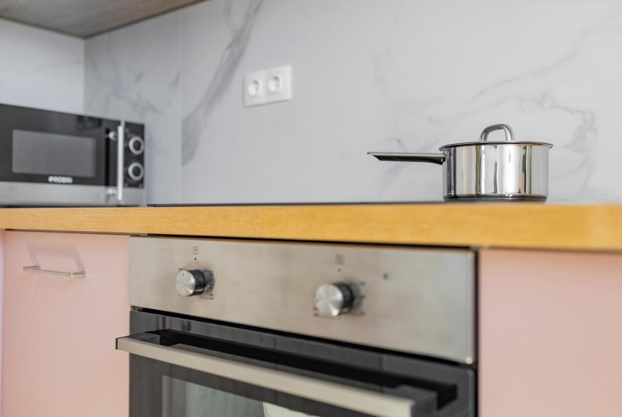 Honeybee Apartment Ateny Zewnętrze zdjęcie