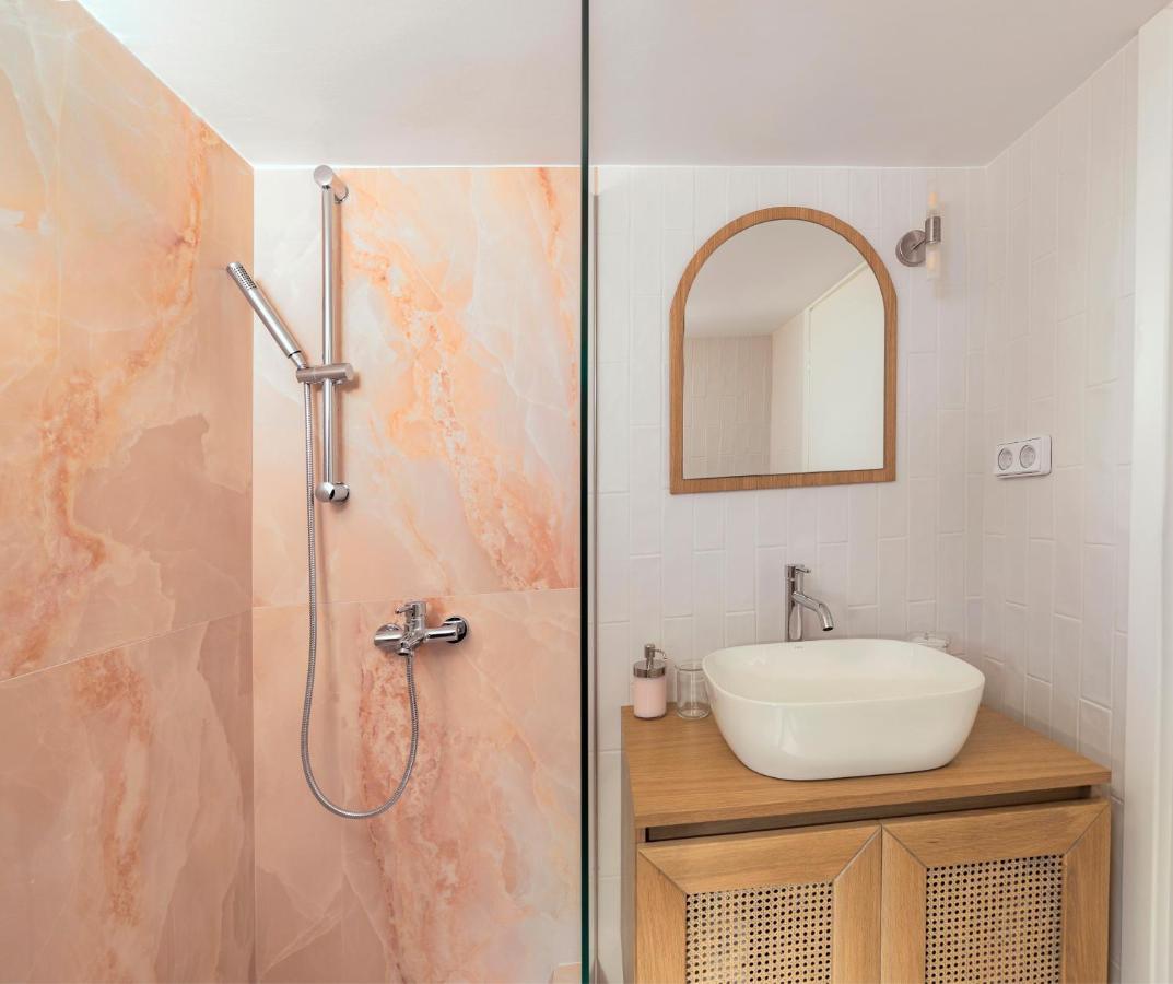 Honeybee Apartment Ateny Zewnętrze zdjęcie